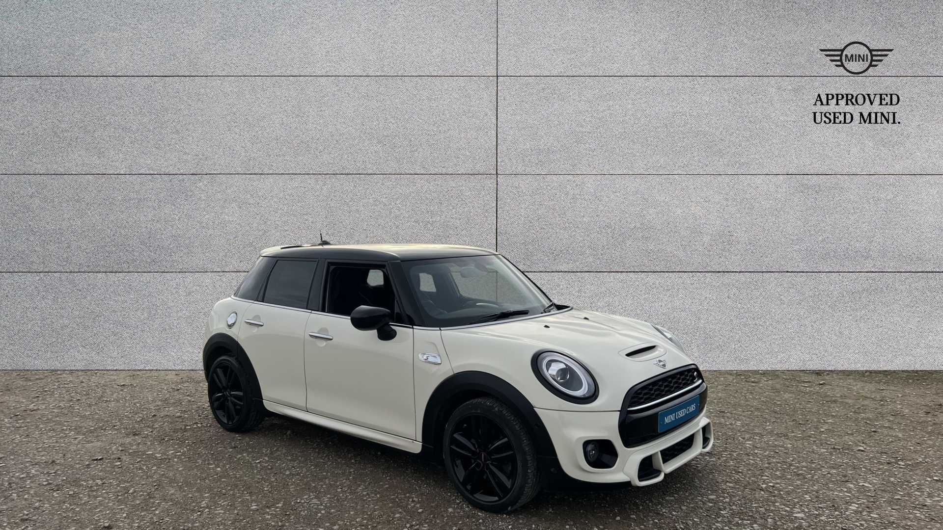 Main listing image - MINI Hatchback 5dr