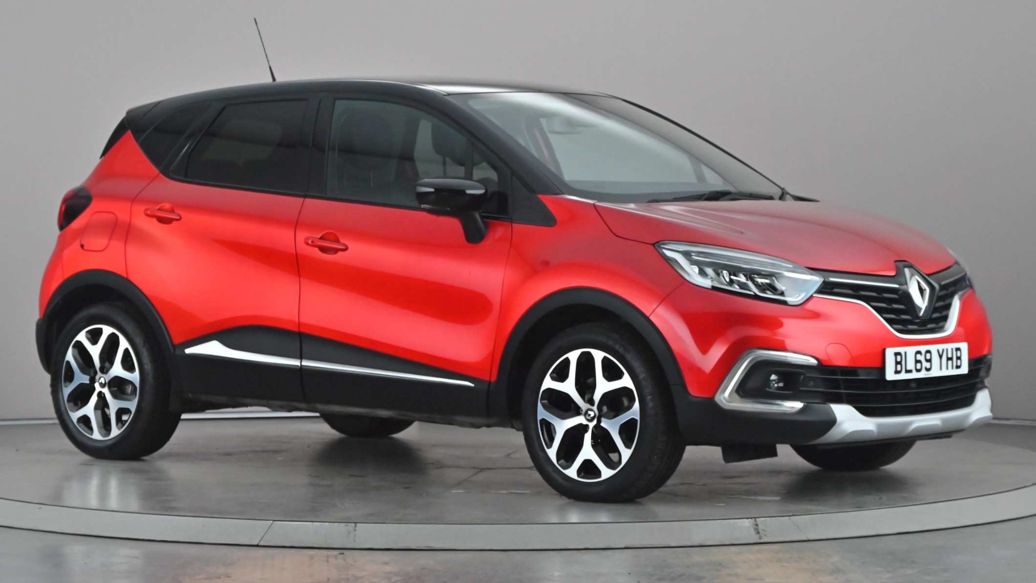 Main listing image - Renault Captur