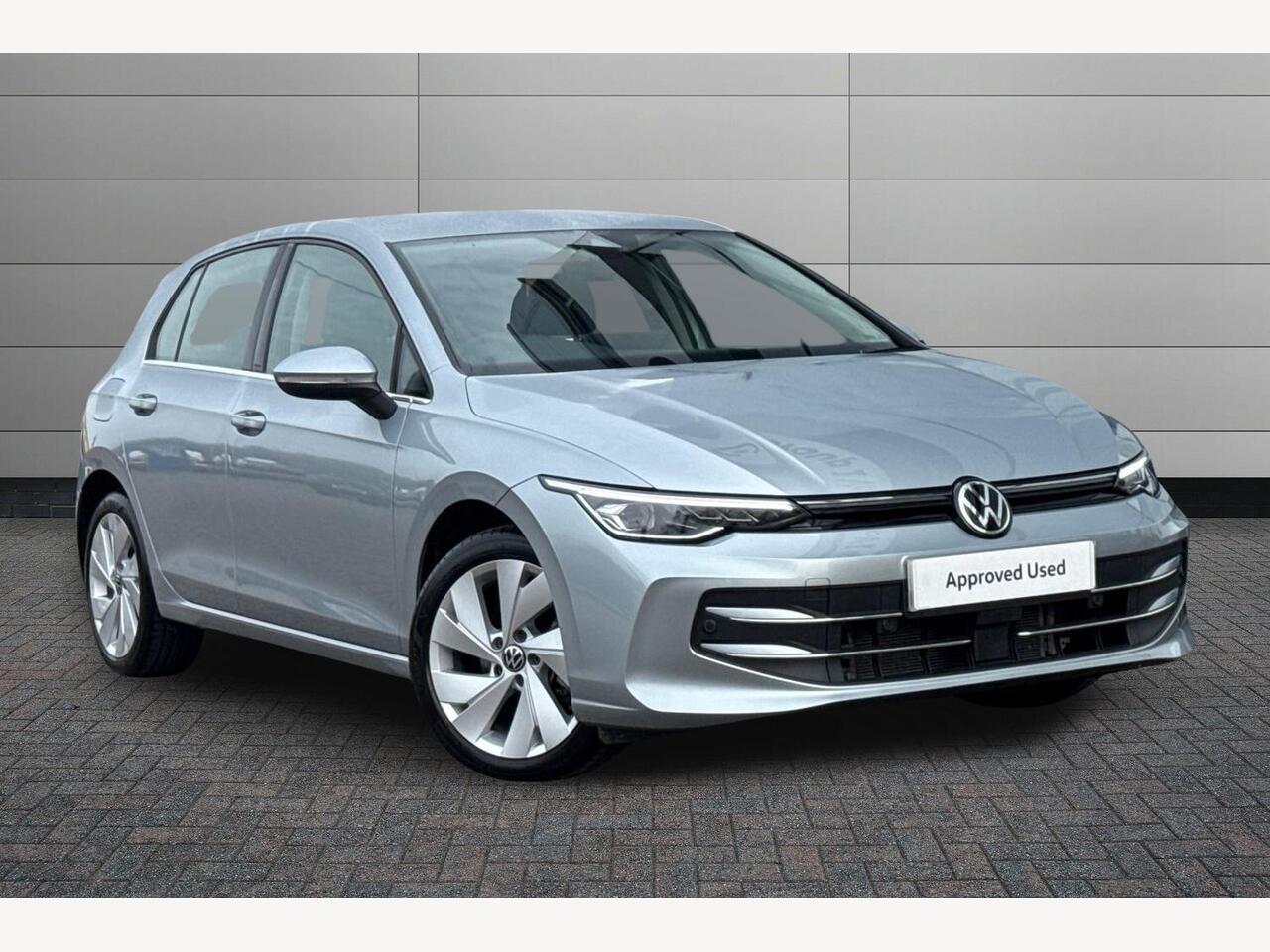 Main listing image - Volkswagen Golf