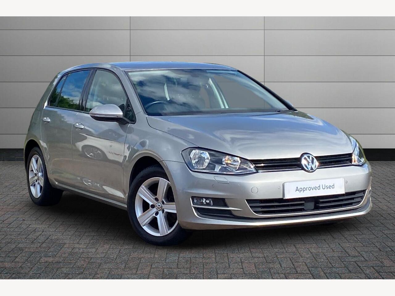 Main listing image - Volkswagen Golf