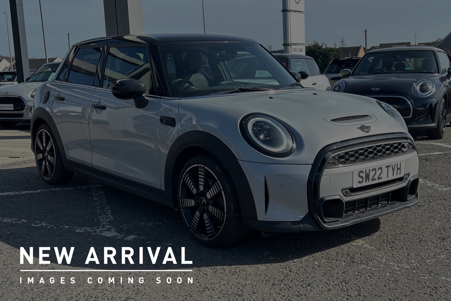 Main listing image - MINI Hatchback 5dr