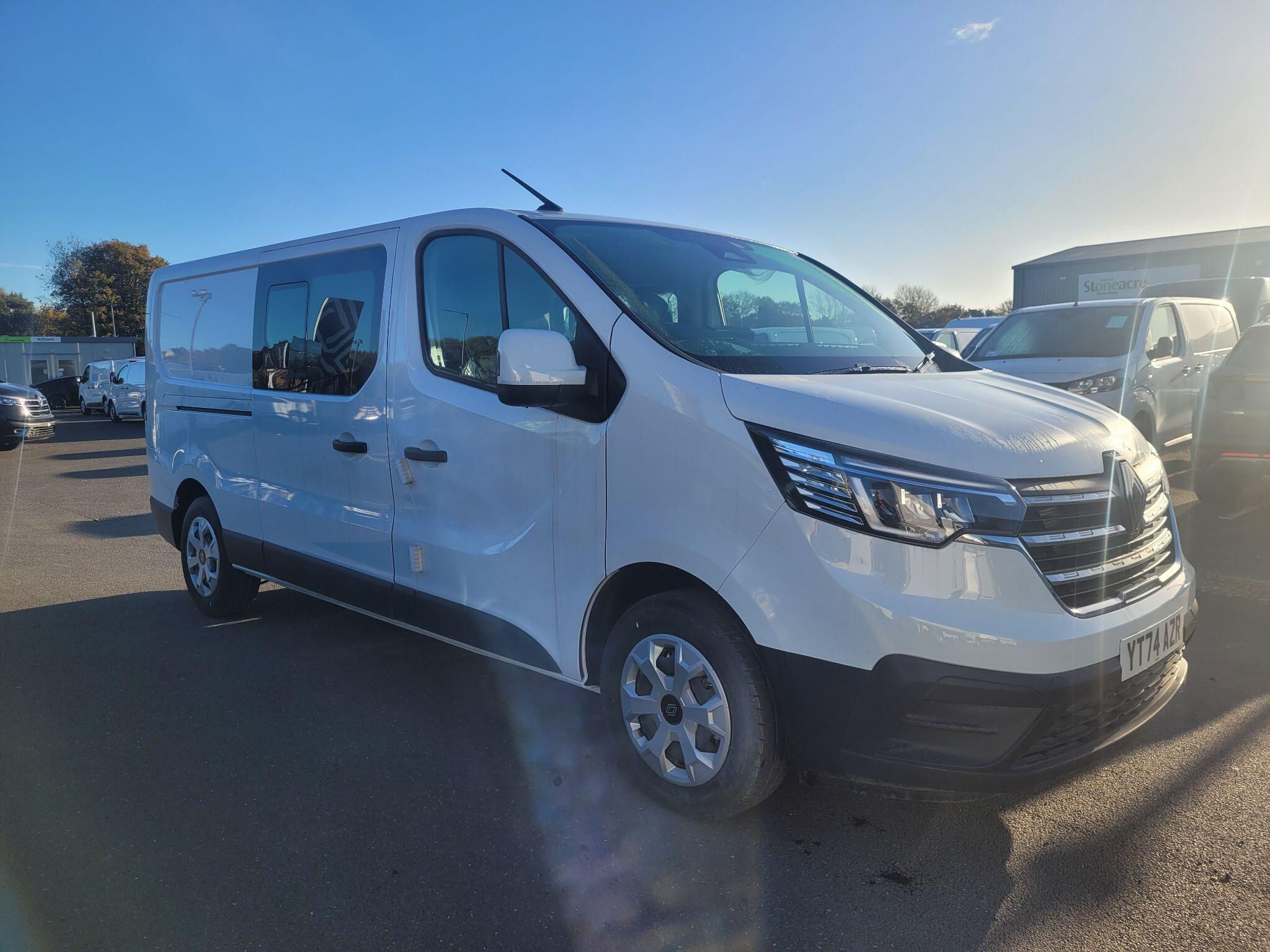 Main listing image - Renault Trafic