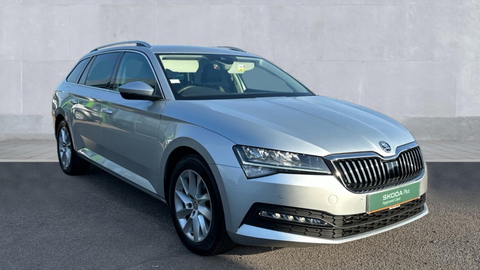 Main listing image - Skoda Superb Estate