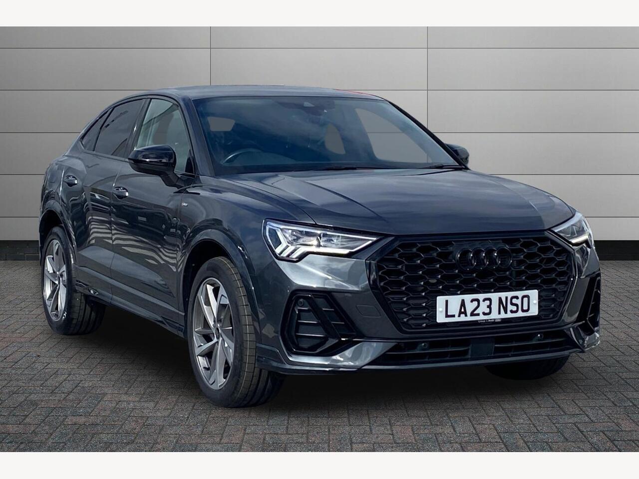 Main listing image - Audi Q3