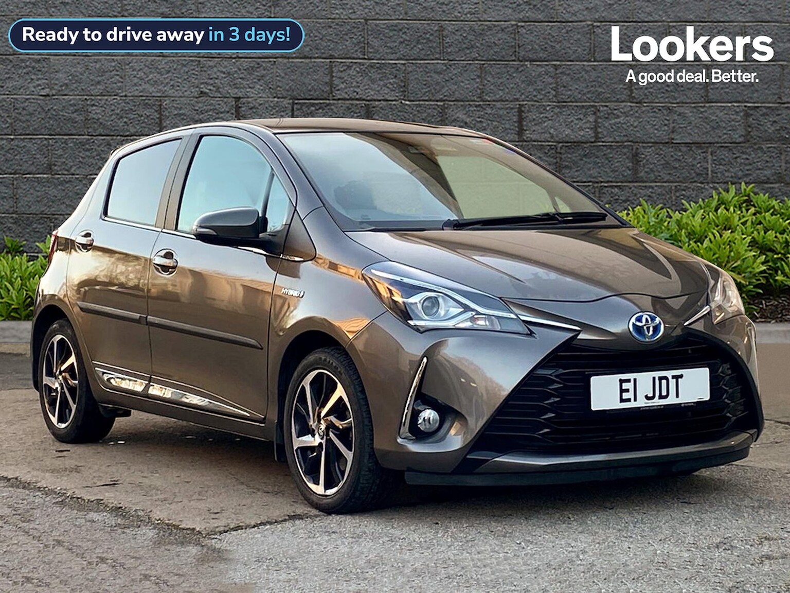 Main listing image - Toyota Yaris