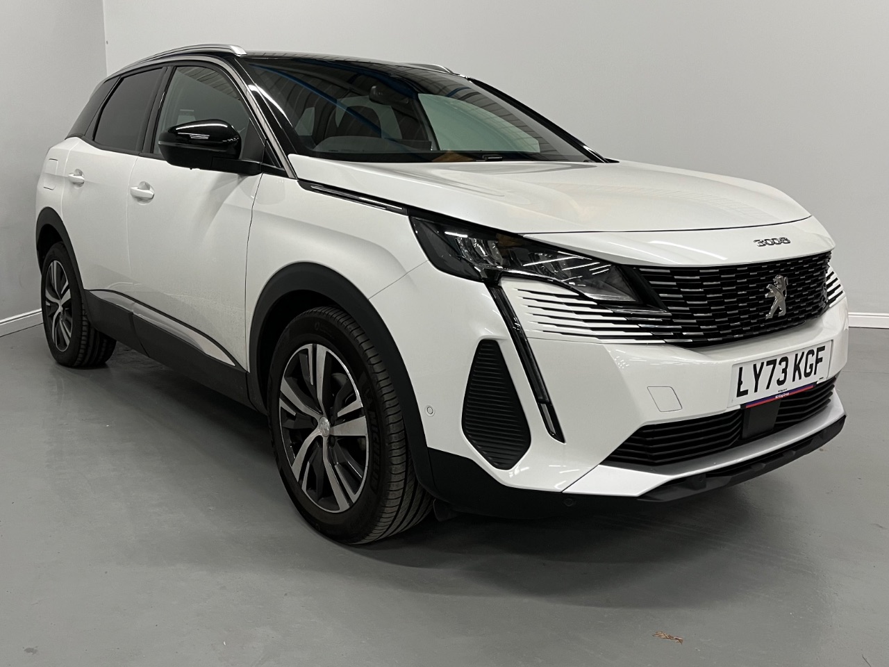 Main listing image - Peugeot 3008