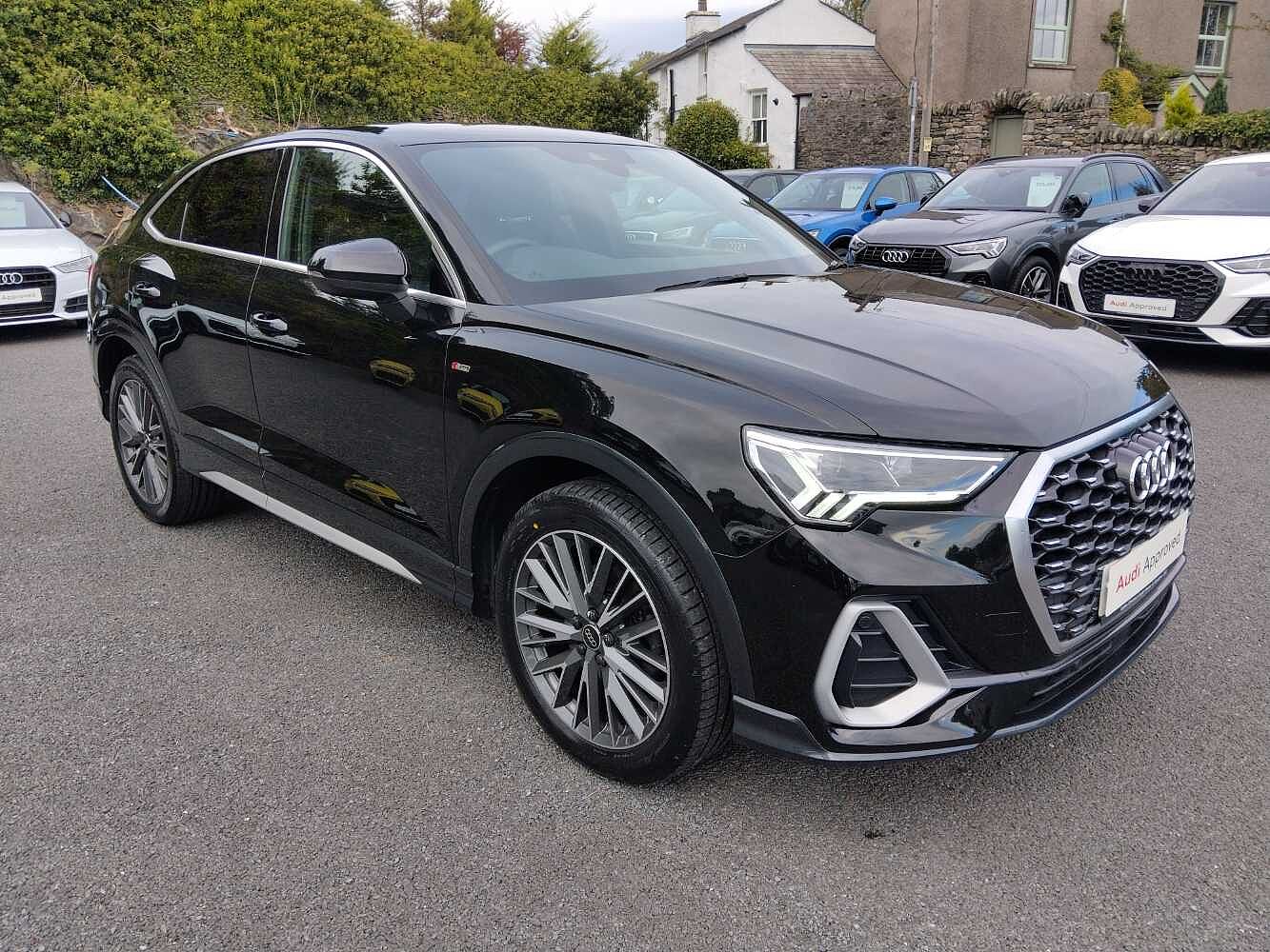 Main listing image - Audi Q3