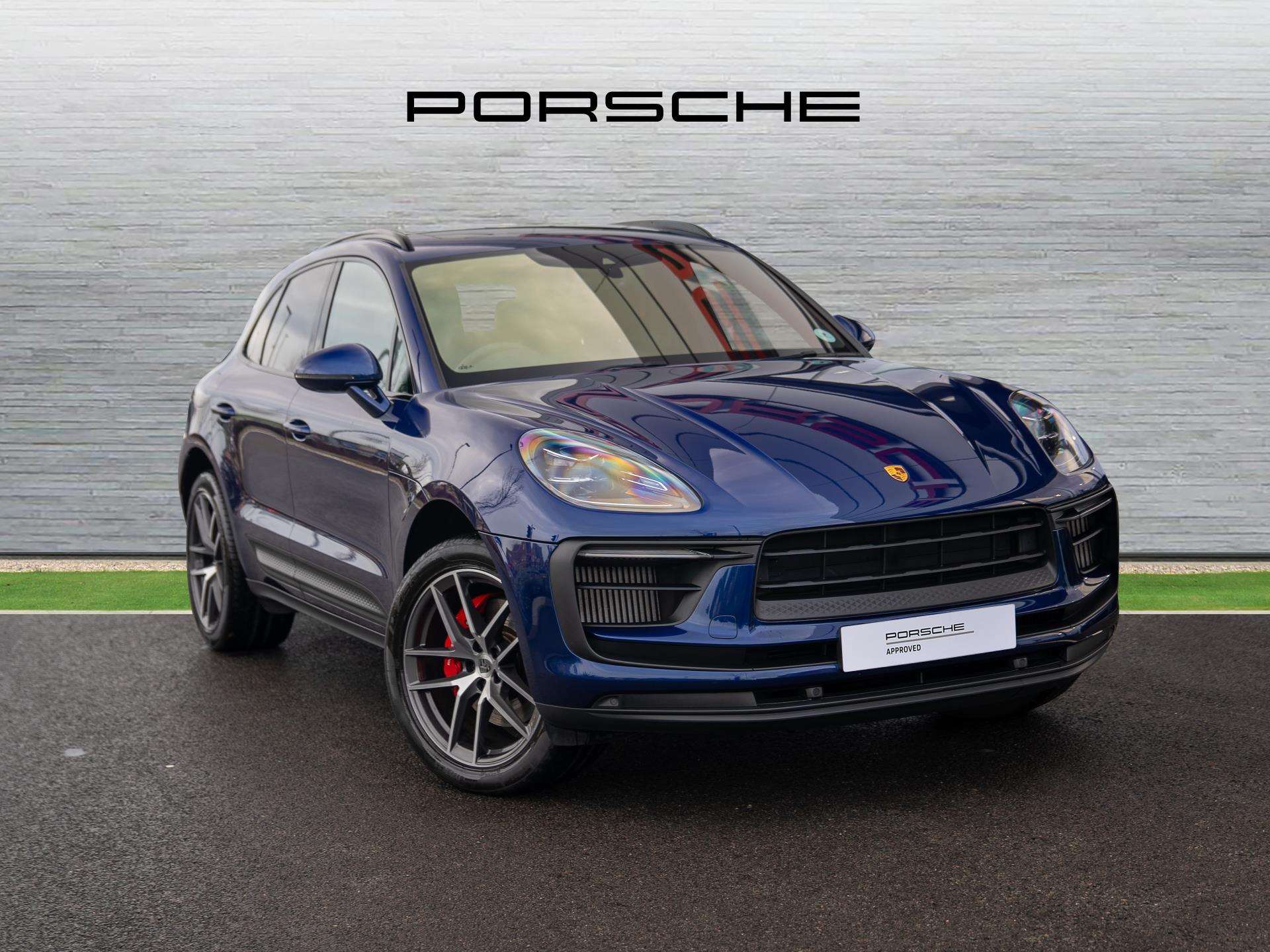 Main listing image - Porsche Macan