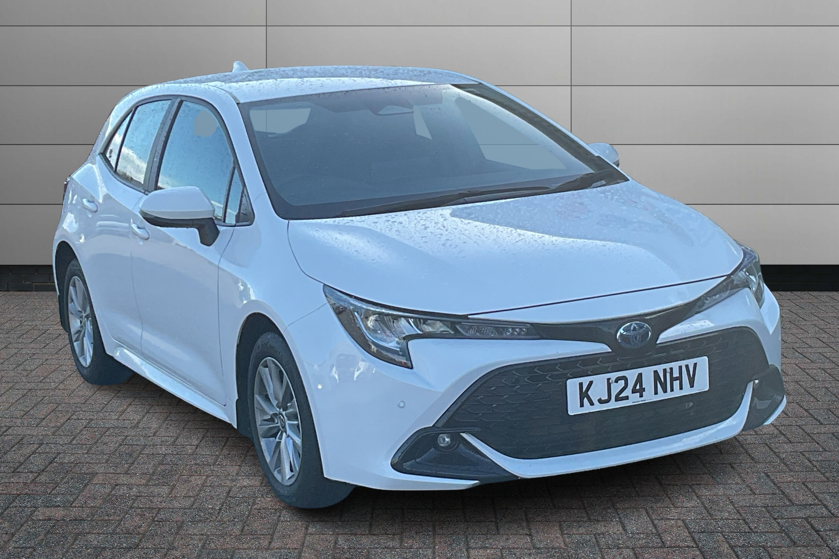 Main listing image - Toyota Corolla