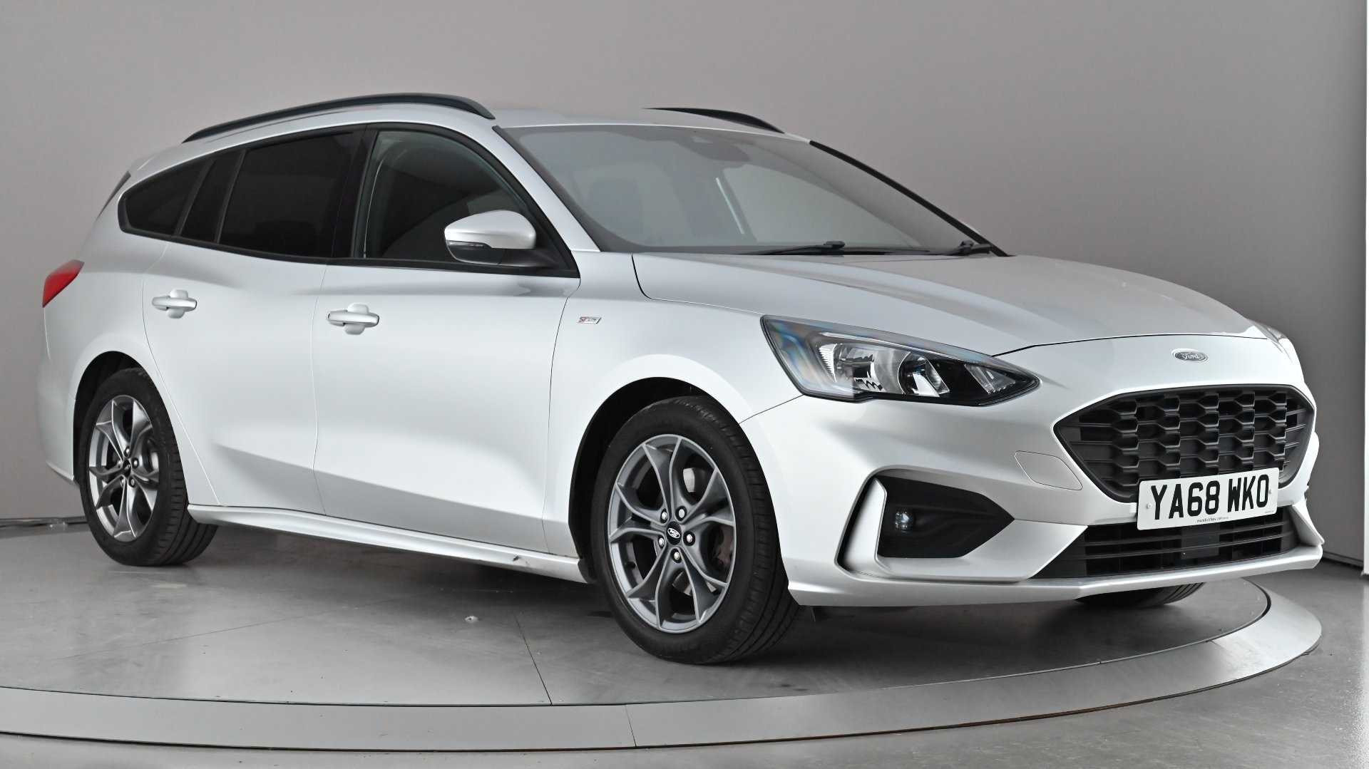 Main listing image - Ford Focus Estate