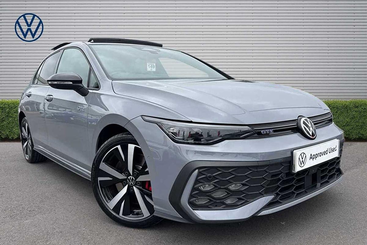 Main listing image - Volkswagen Golf