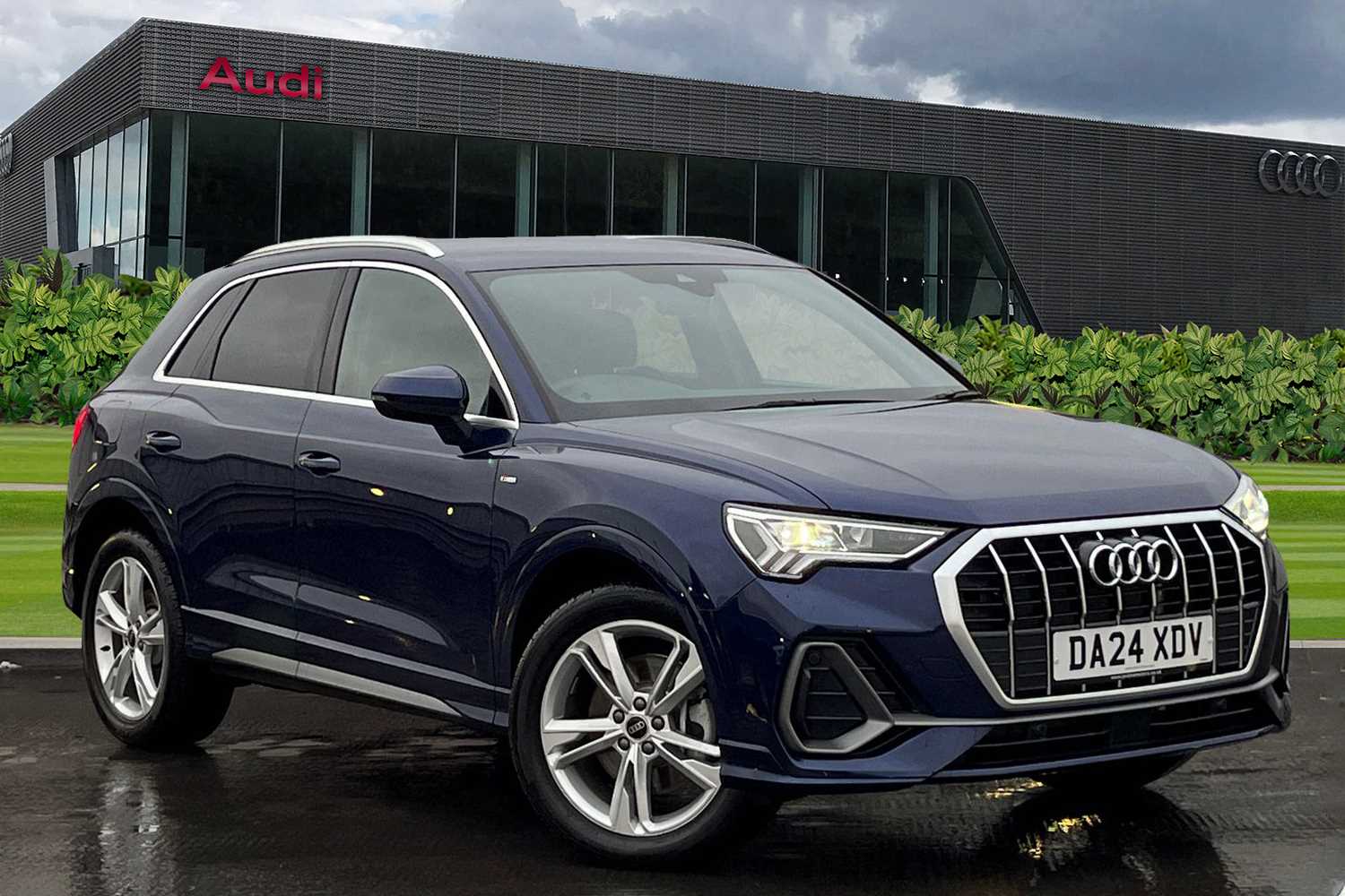 Main listing image - Audi Q3