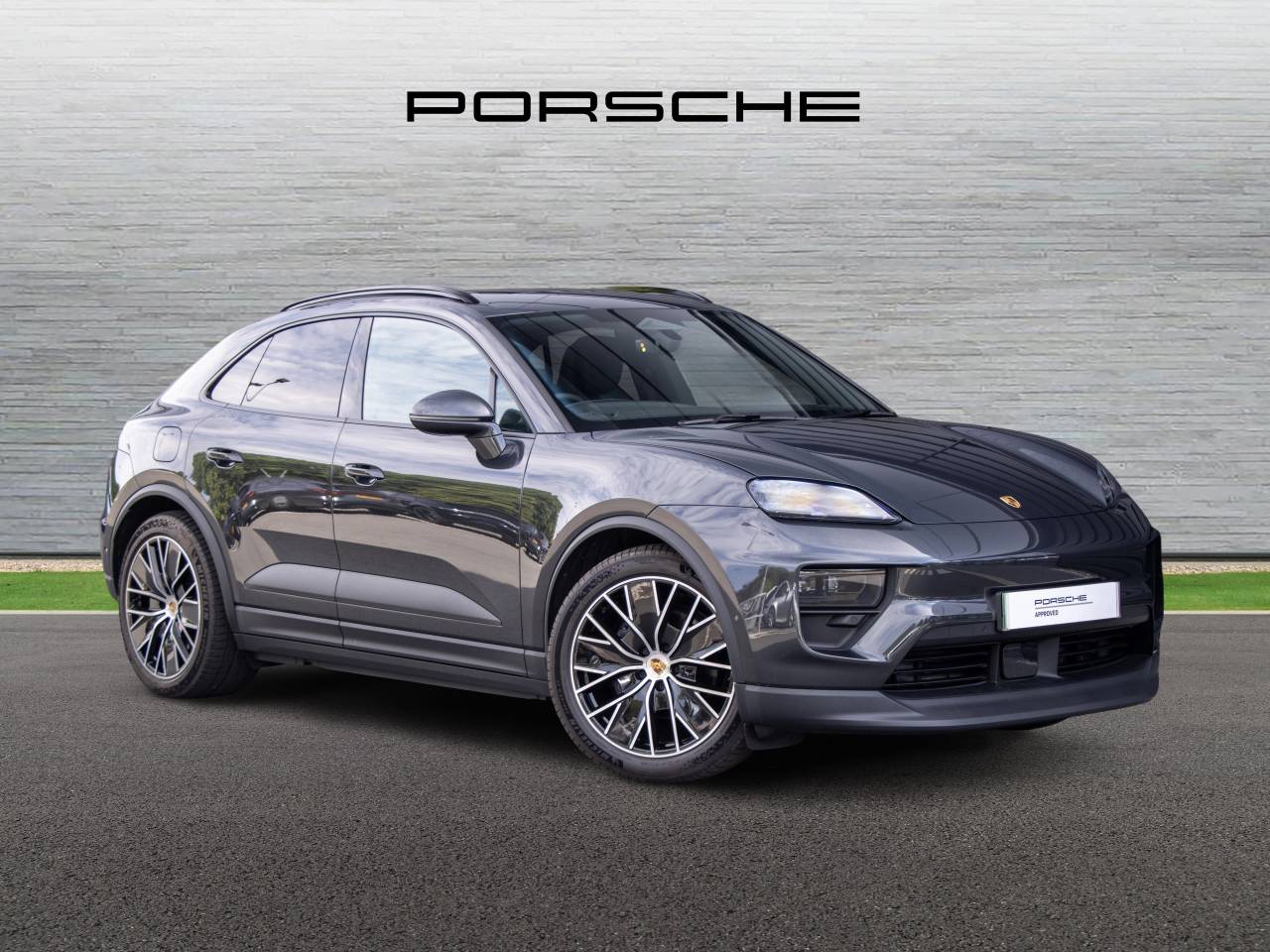 Main listing image - Porsche Macan