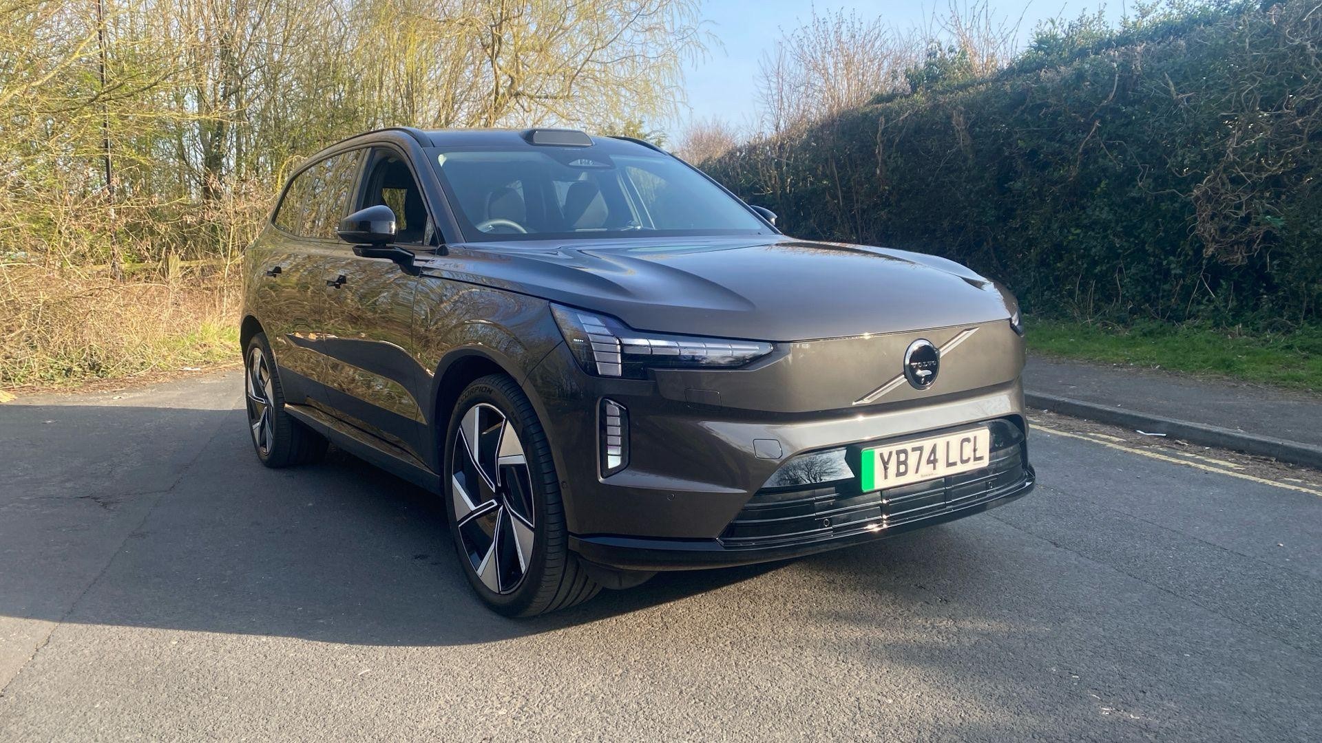 Main listing image - Volvo Ex90