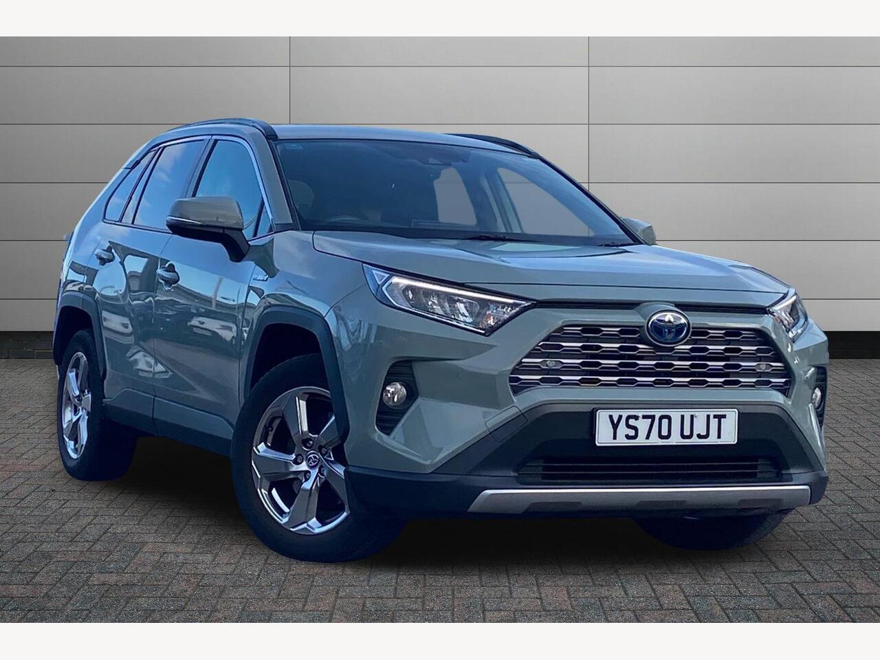 Main listing image - Toyota RAV4