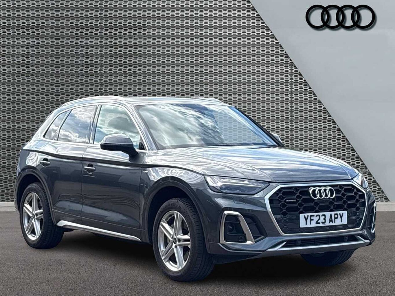 Main listing image - Audi Q5