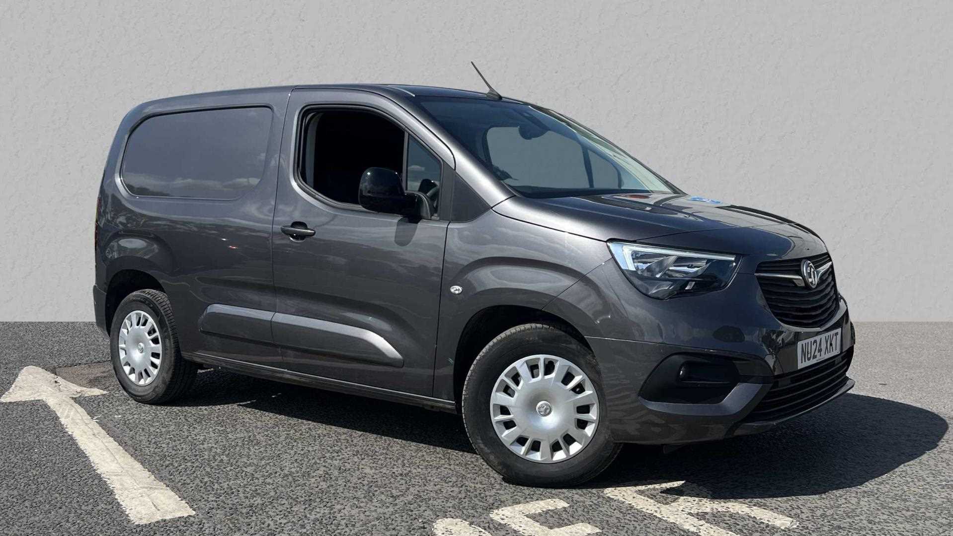 Main listing image - Vauxhall Combo Cargo-e
