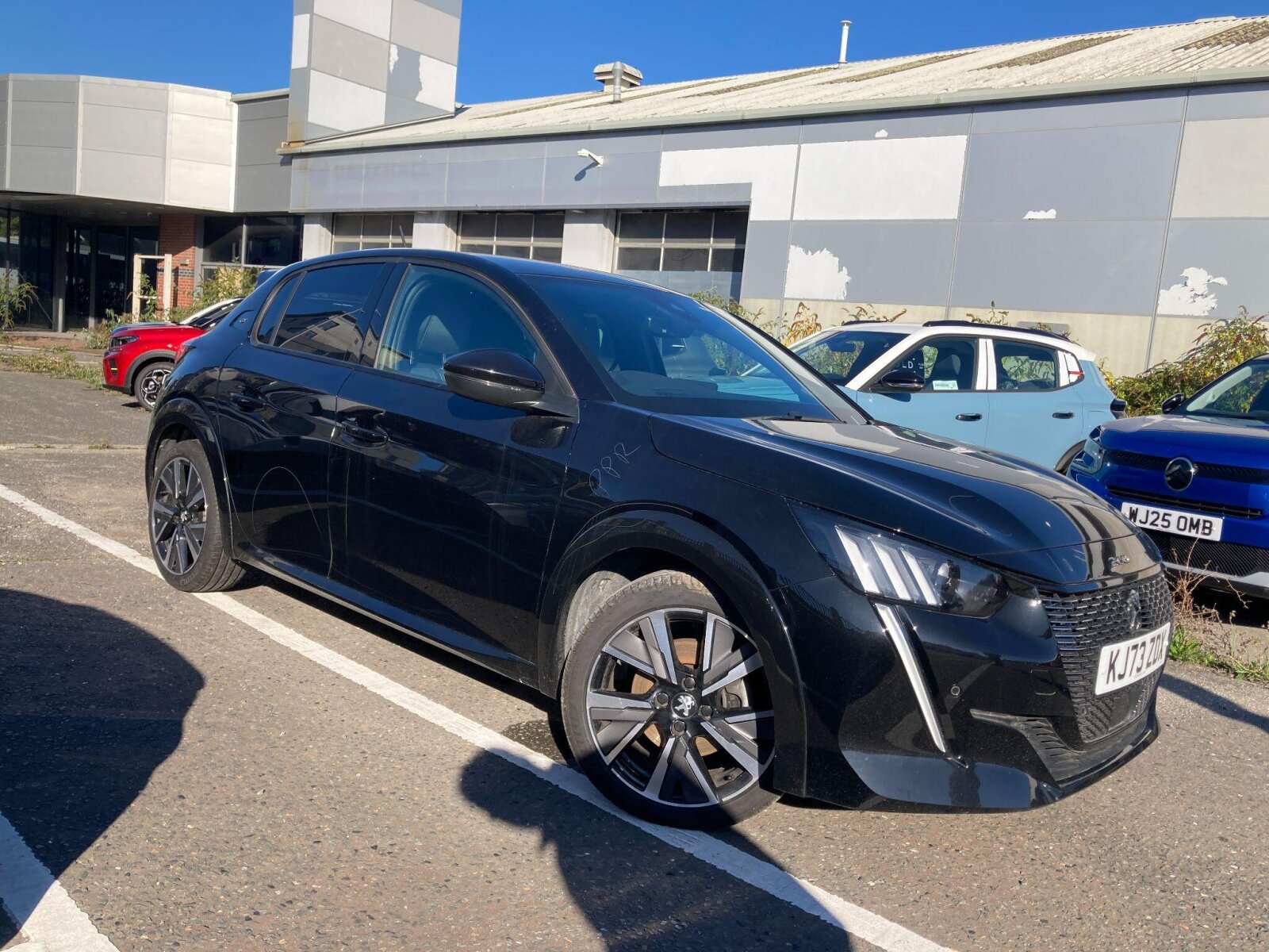 Main listing image - Peugeot 208