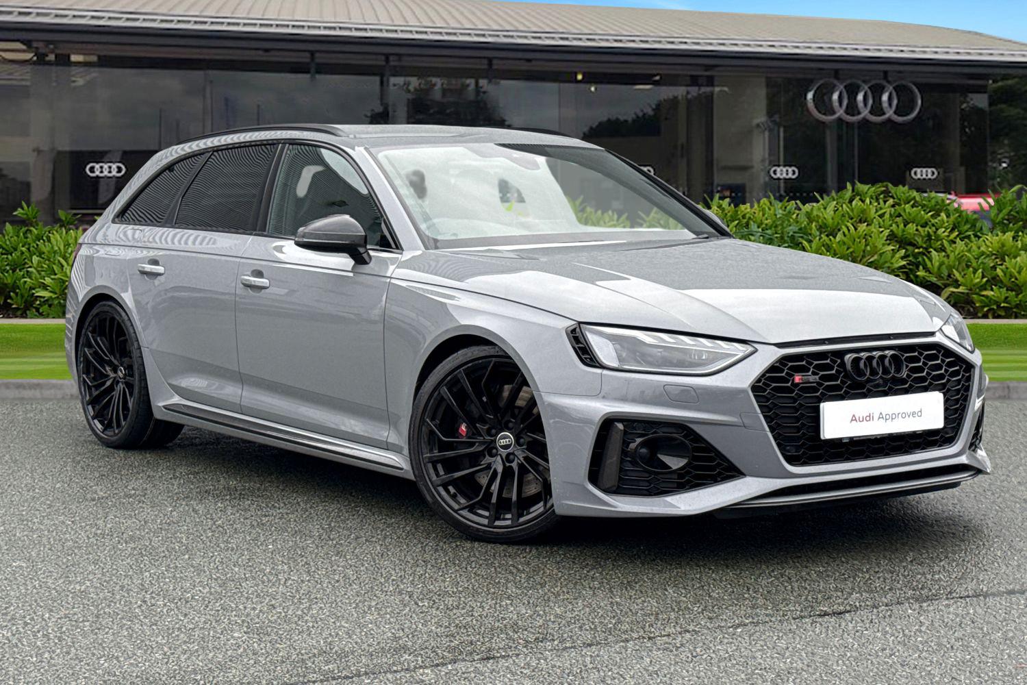 Main listing image - Audi RS4