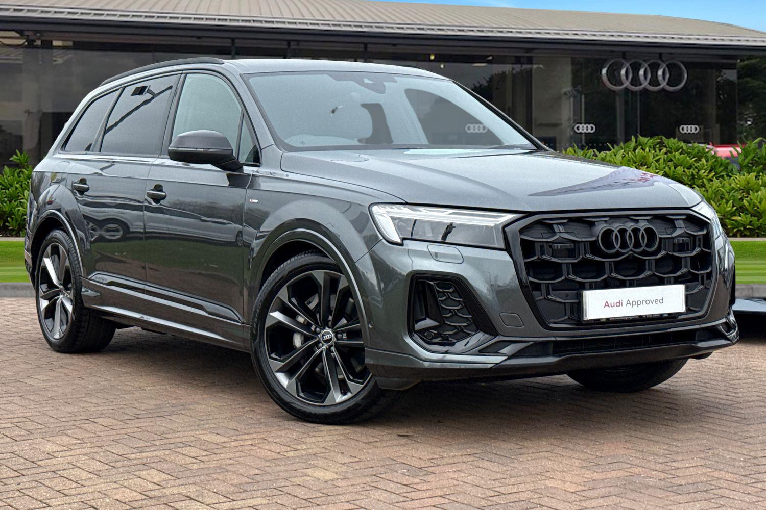 Main listing image - Audi Q7