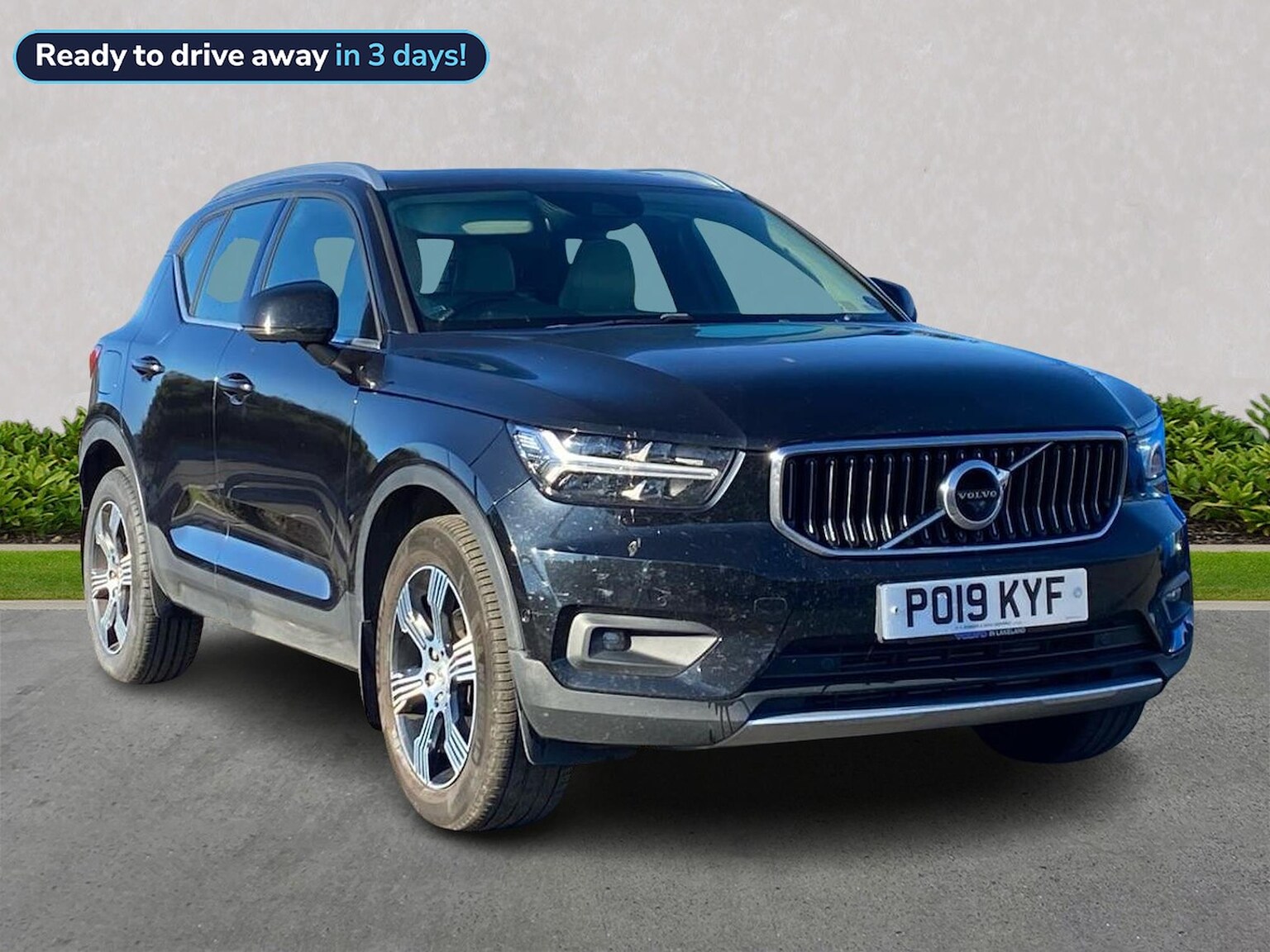 Main listing image - Volvo XC40