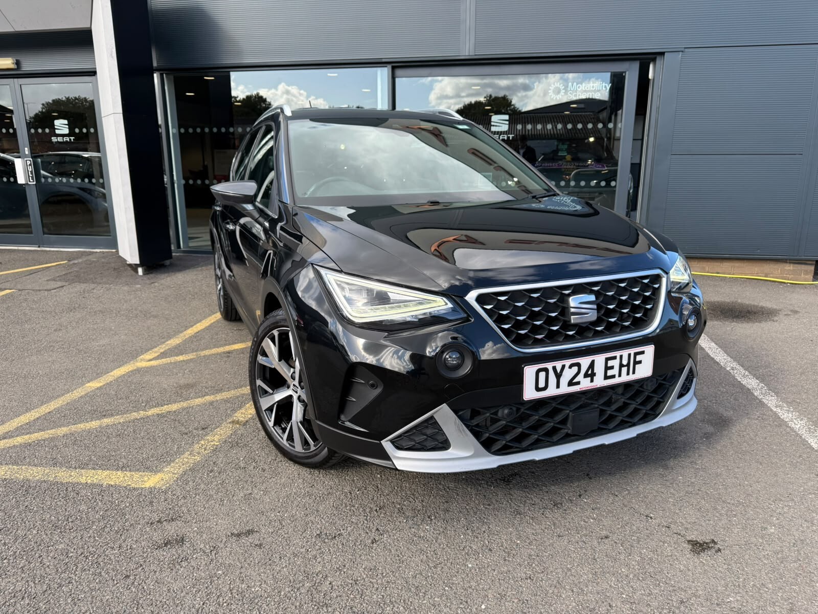 Main listing image - SEAT Arona