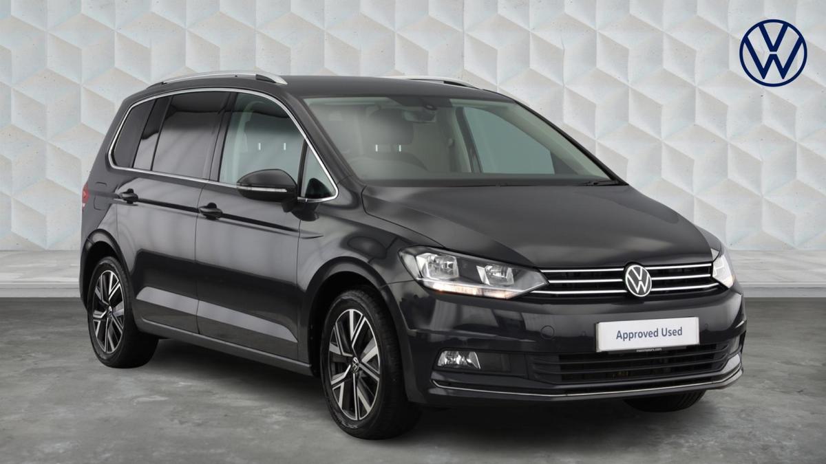 Main listing image - Volkswagen Touran