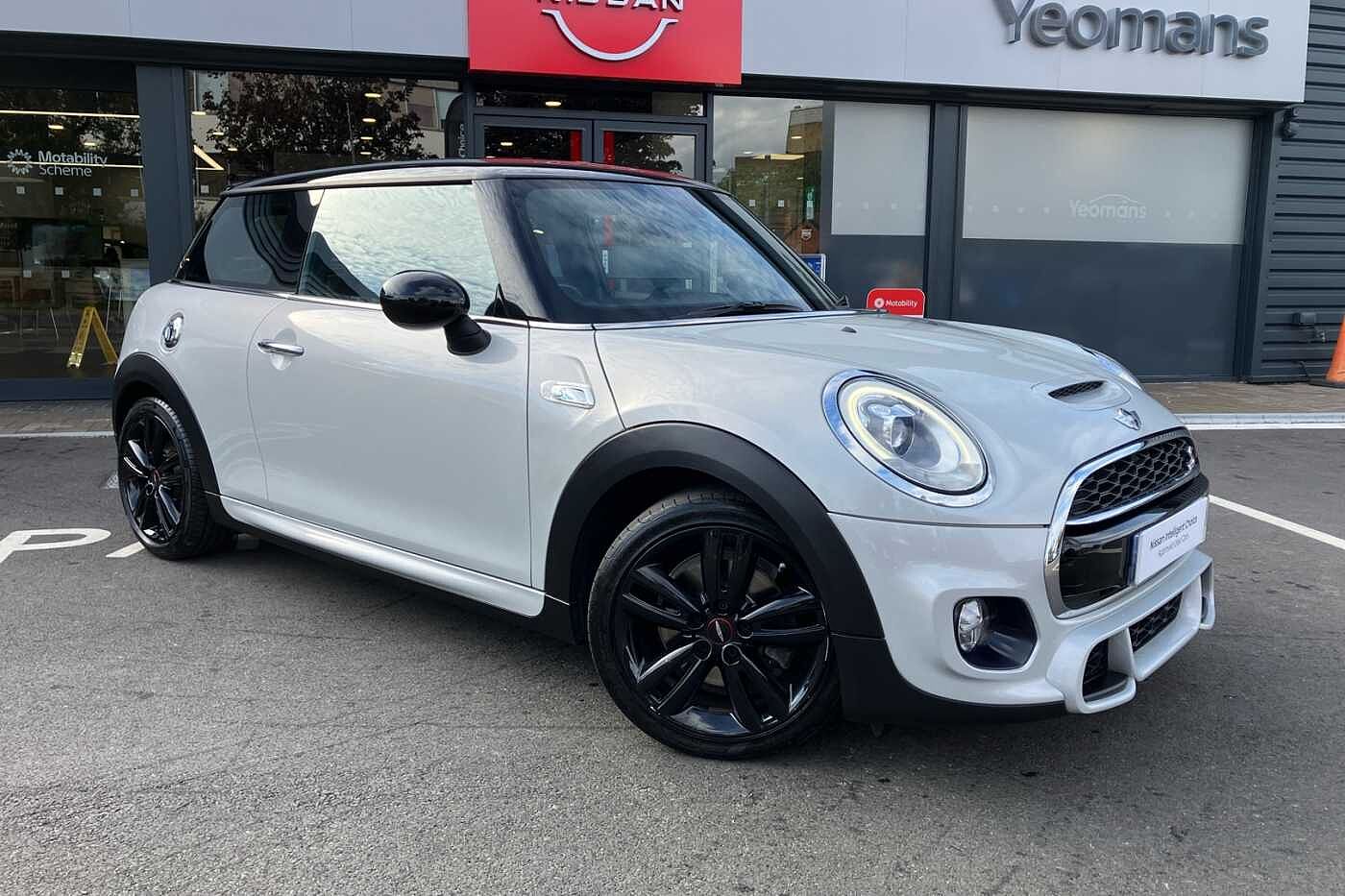 Main listing image - MINI Hatchback