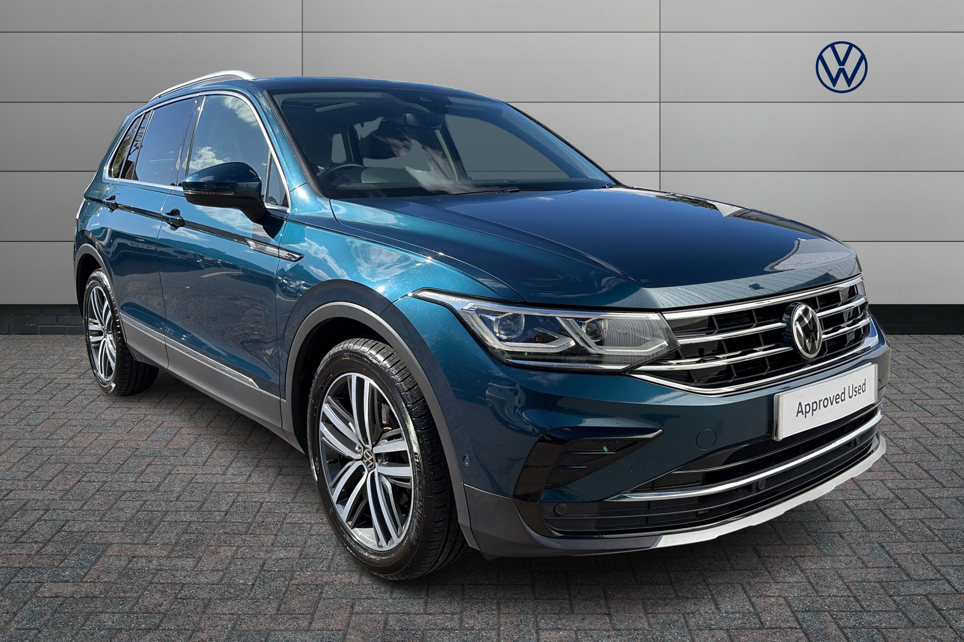 Main listing image - Volkswagen Tiguan