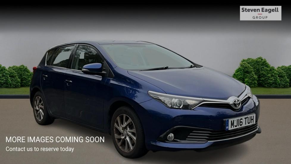 Main listing image - Toyota Auris