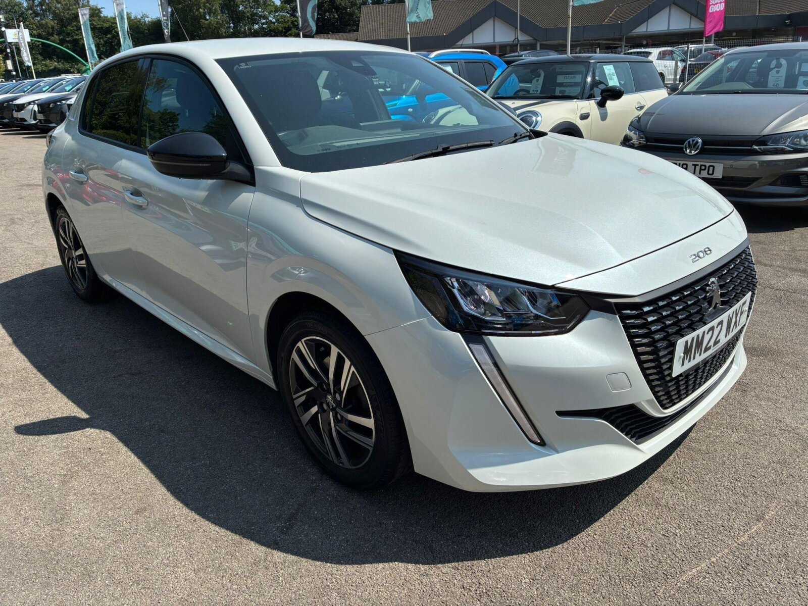 Main listing image - Peugeot 208