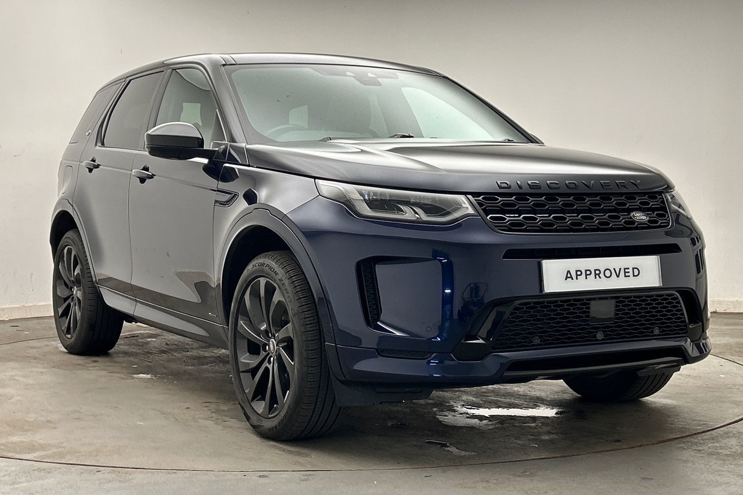 Main listing image - Land Rover Discovery Sport