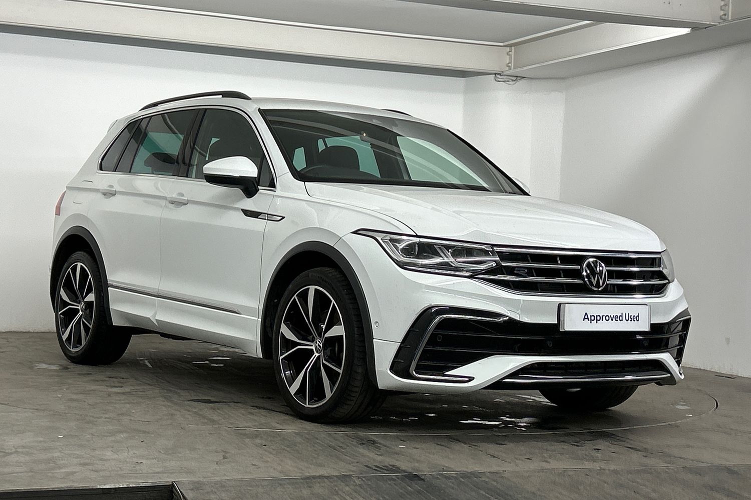 Main listing image - Volkswagen Tiguan