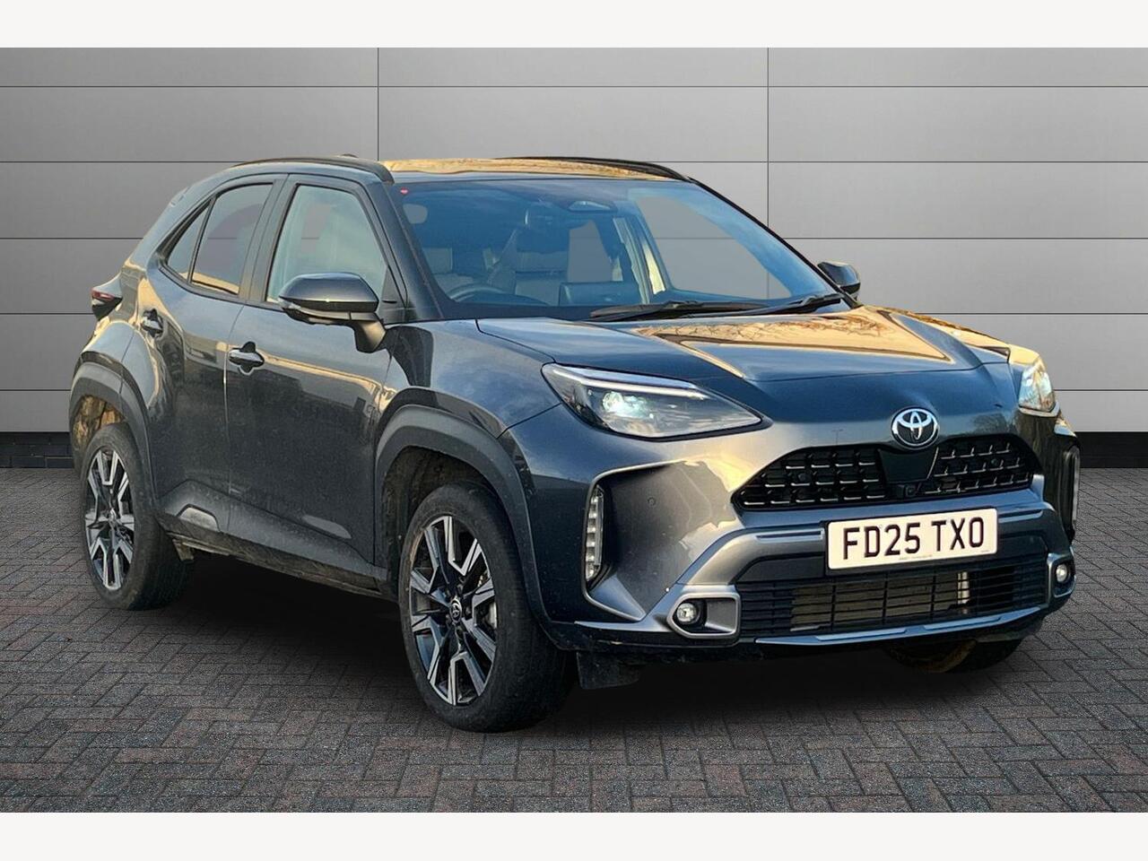 Main listing image - Toyota Yaris Cross