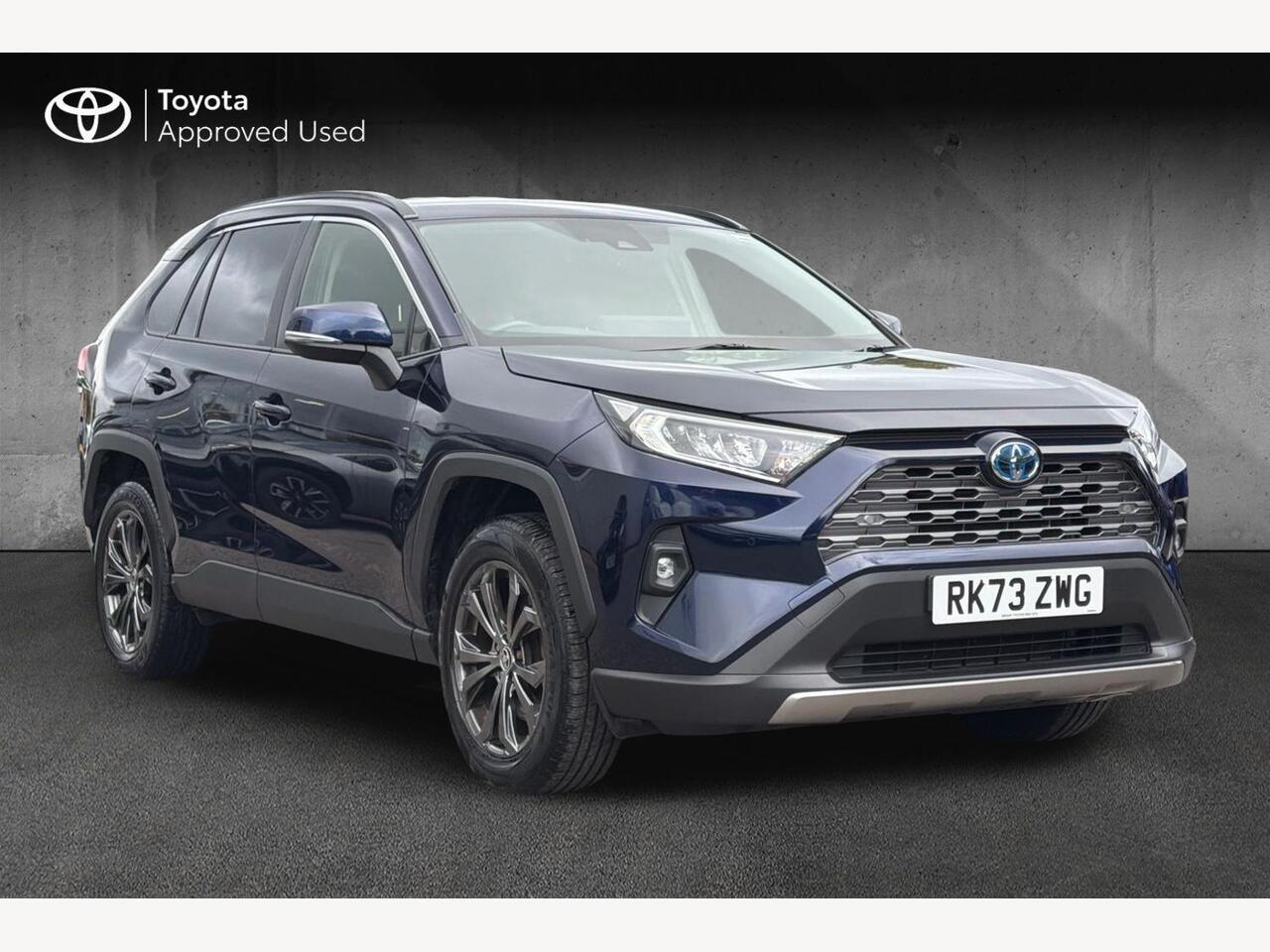 Main listing image - Toyota RAV4