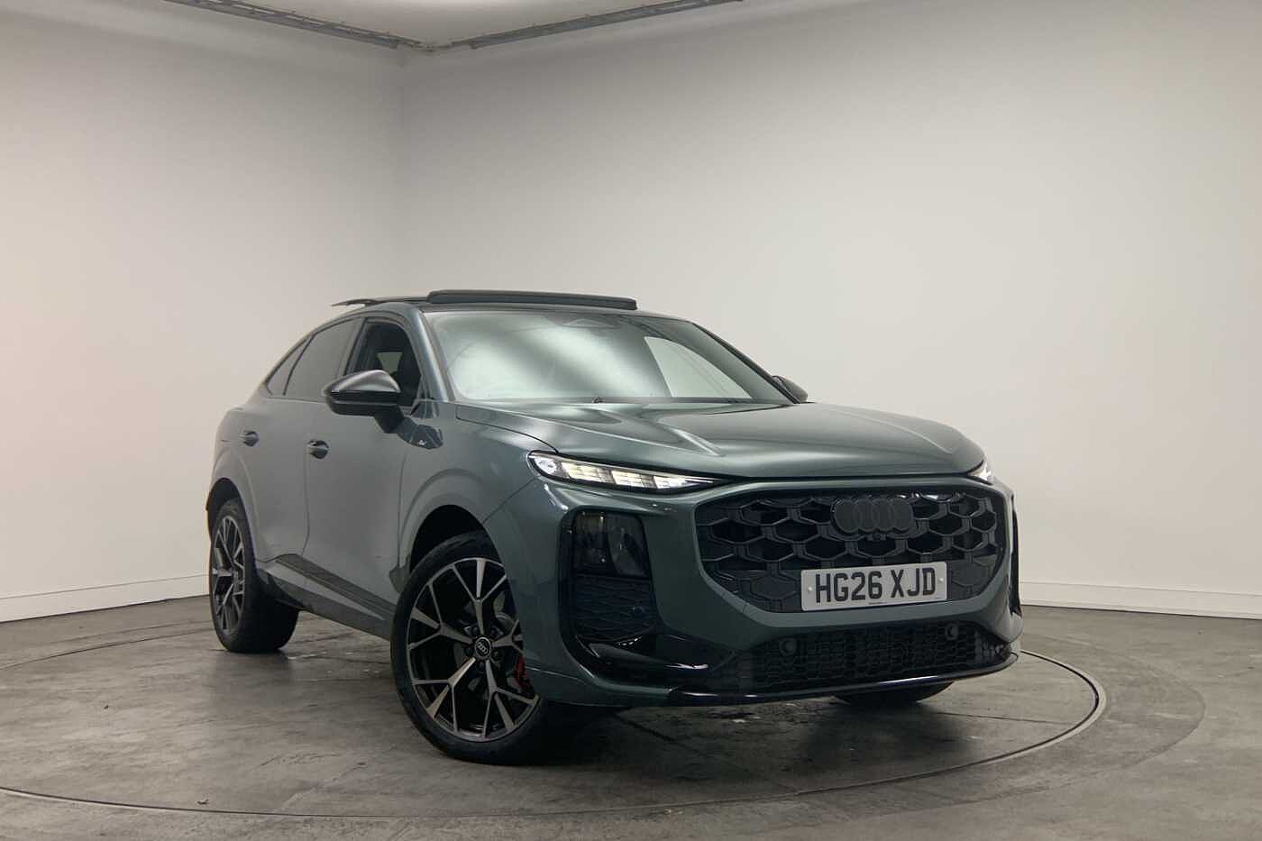 Main listing image - Audi Q3