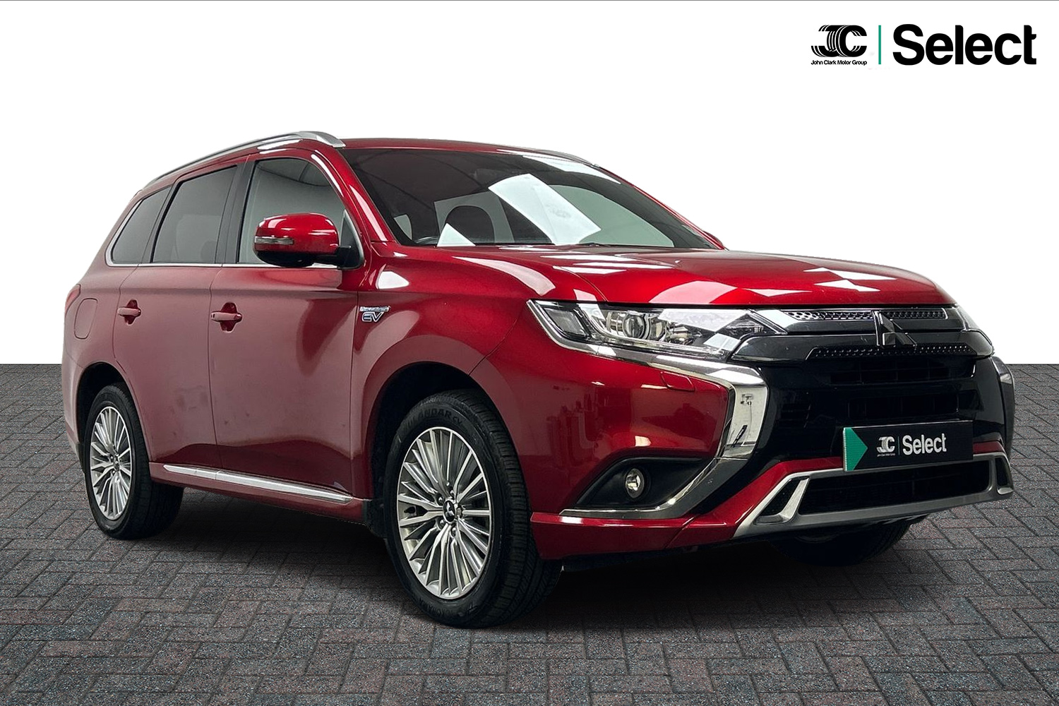 Main listing image - Mitsubishi Outlander