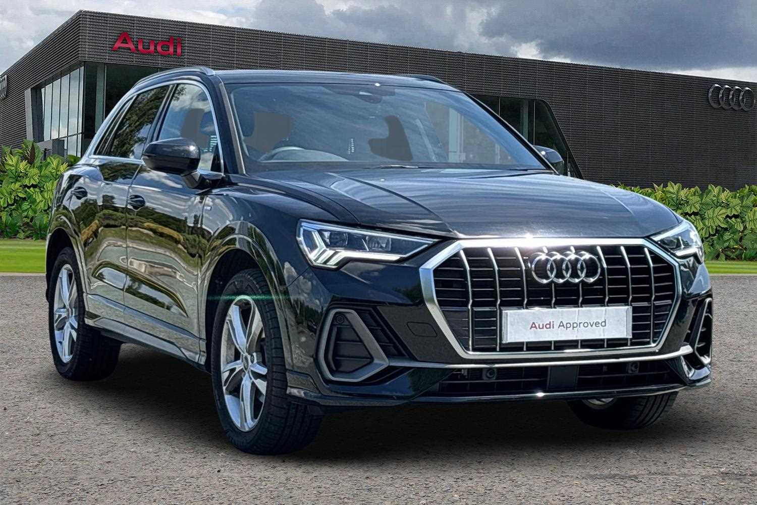 Main listing image - Audi Q3