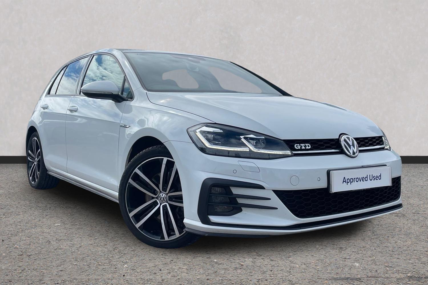 Main listing image - Volkswagen Golf