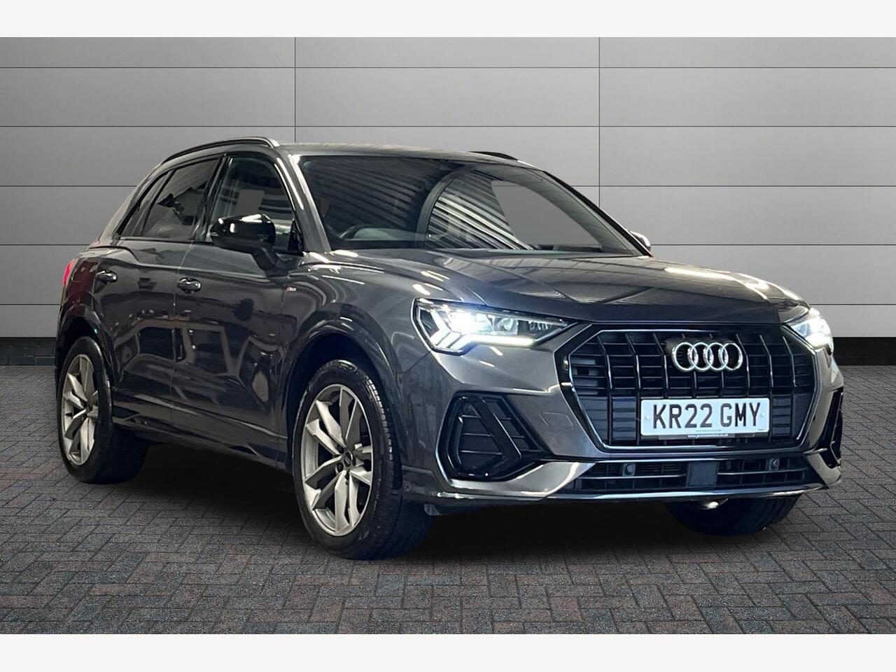 Main listing image - Audi Q3