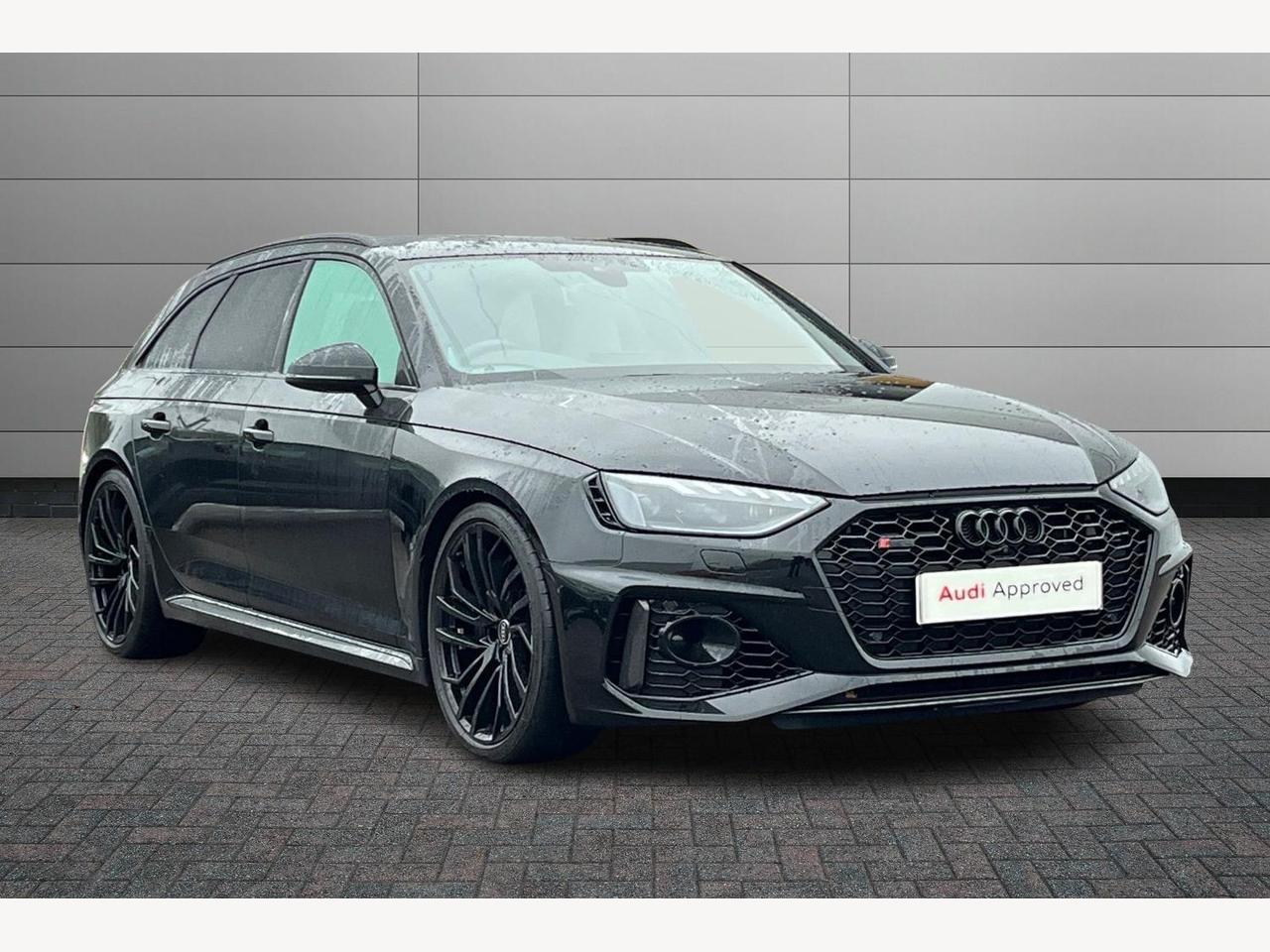 Main listing image - Audi RS4