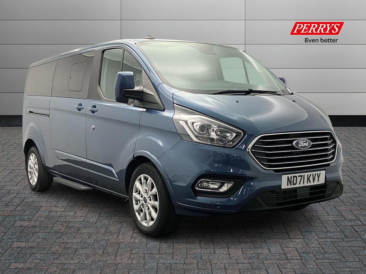 Main listing image - Ford Tourneo Custom