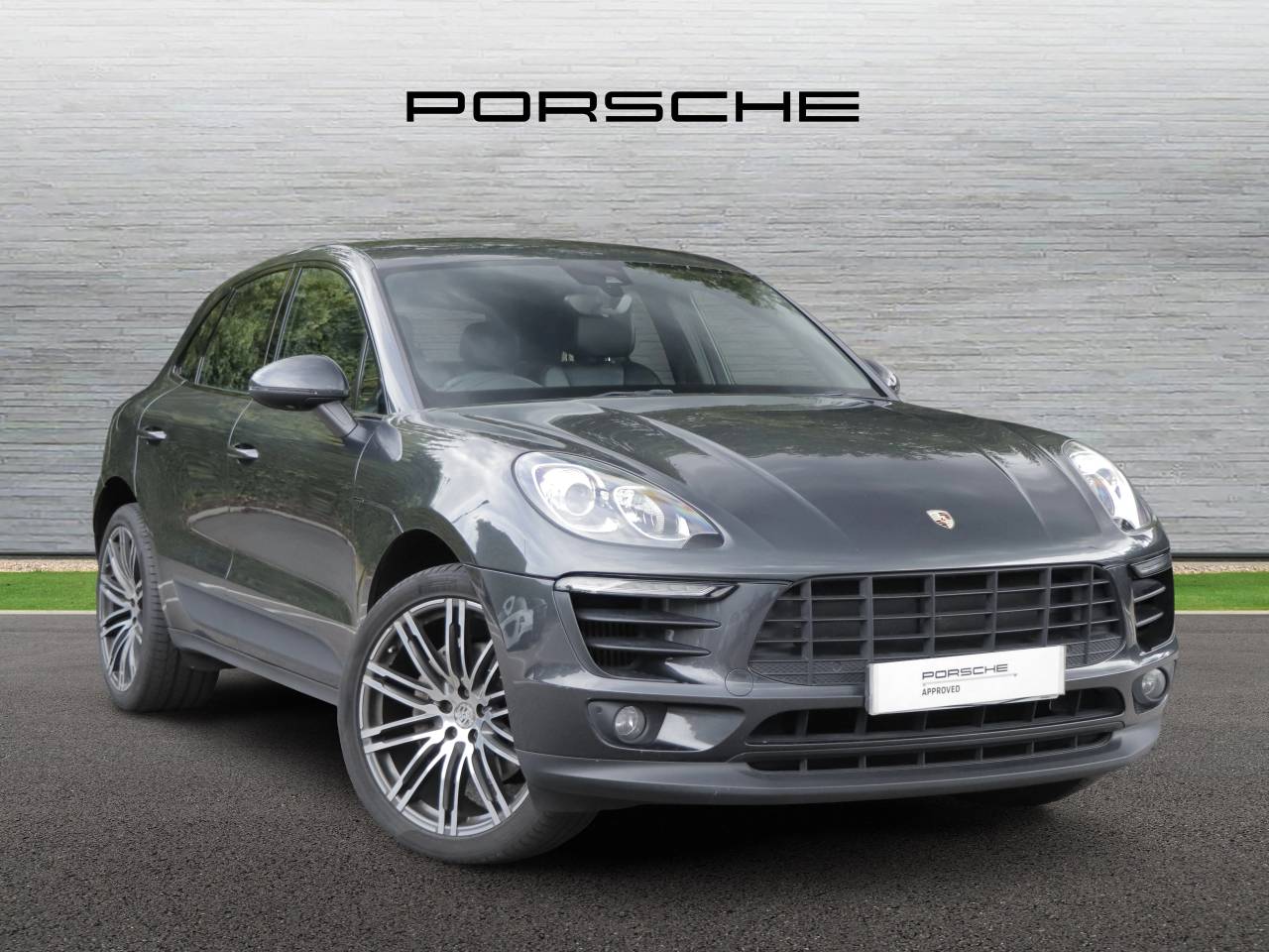 Main listing image - Porsche Macan