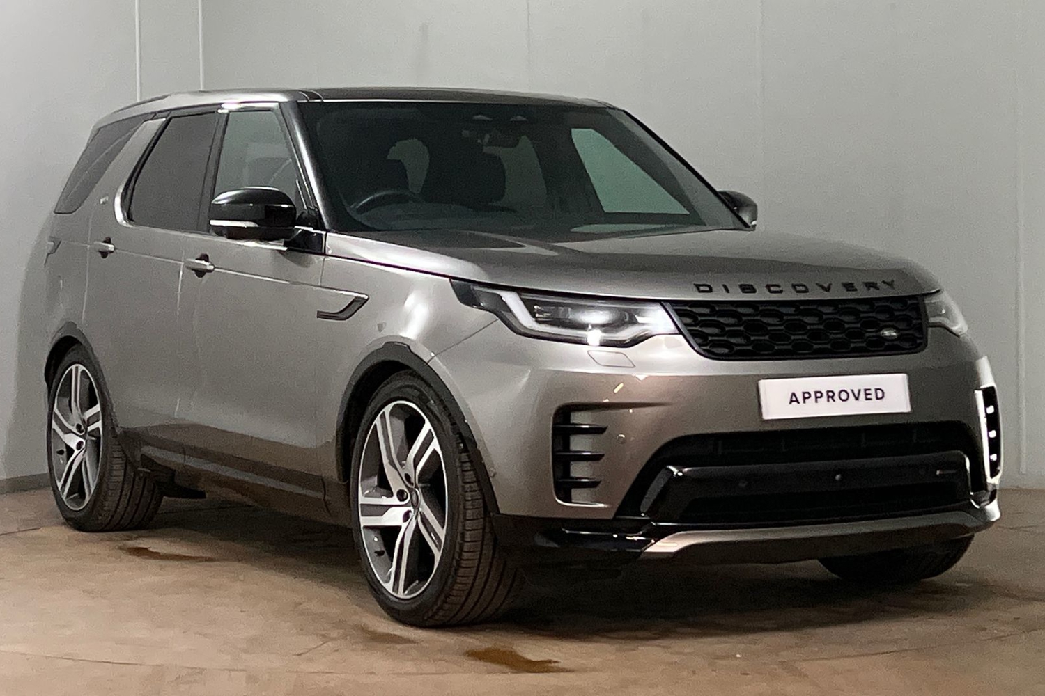 Main listing image - Land Rover Discovery