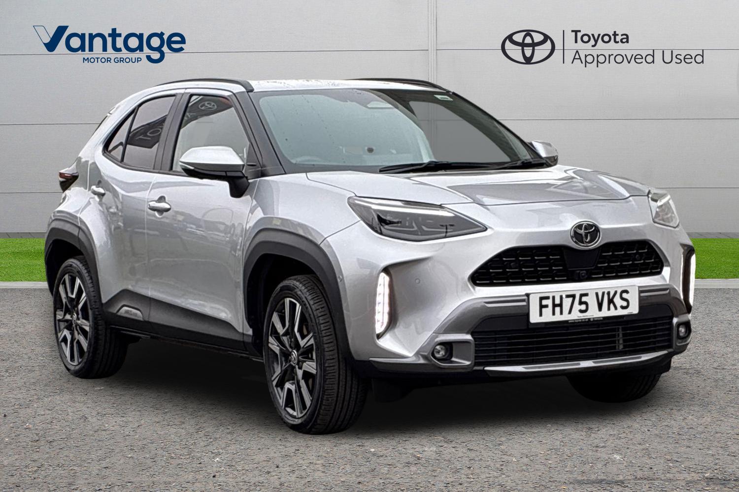 Main listing image - Toyota Yaris Cross