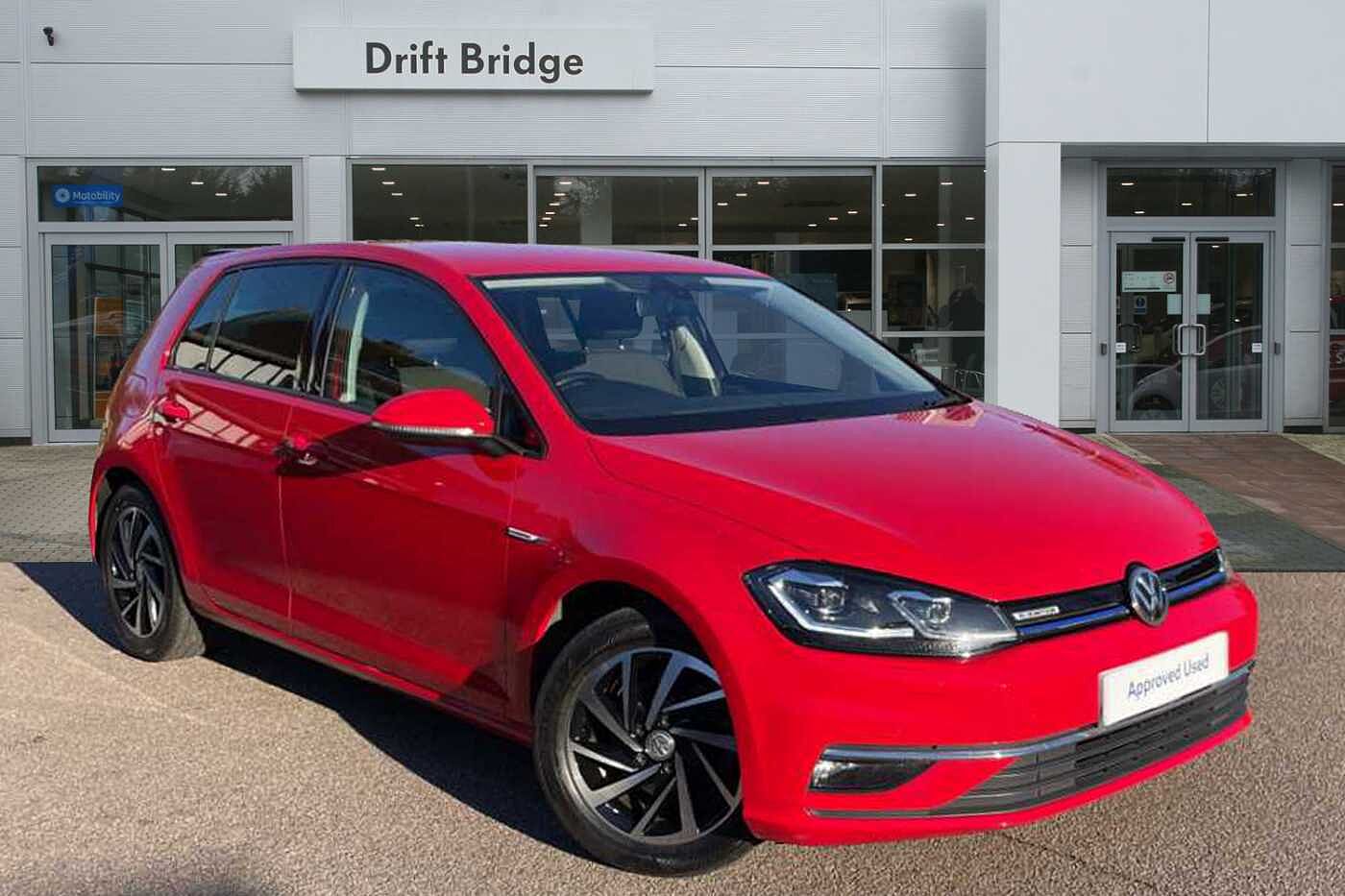 Main listing image - Volkswagen Golf