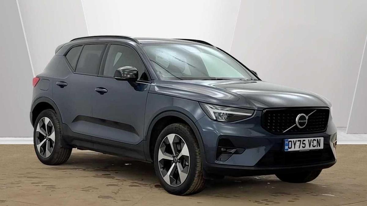 Main listing image - Volvo XC40