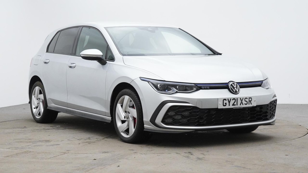 Main listing image - Volkswagen Golf GTE