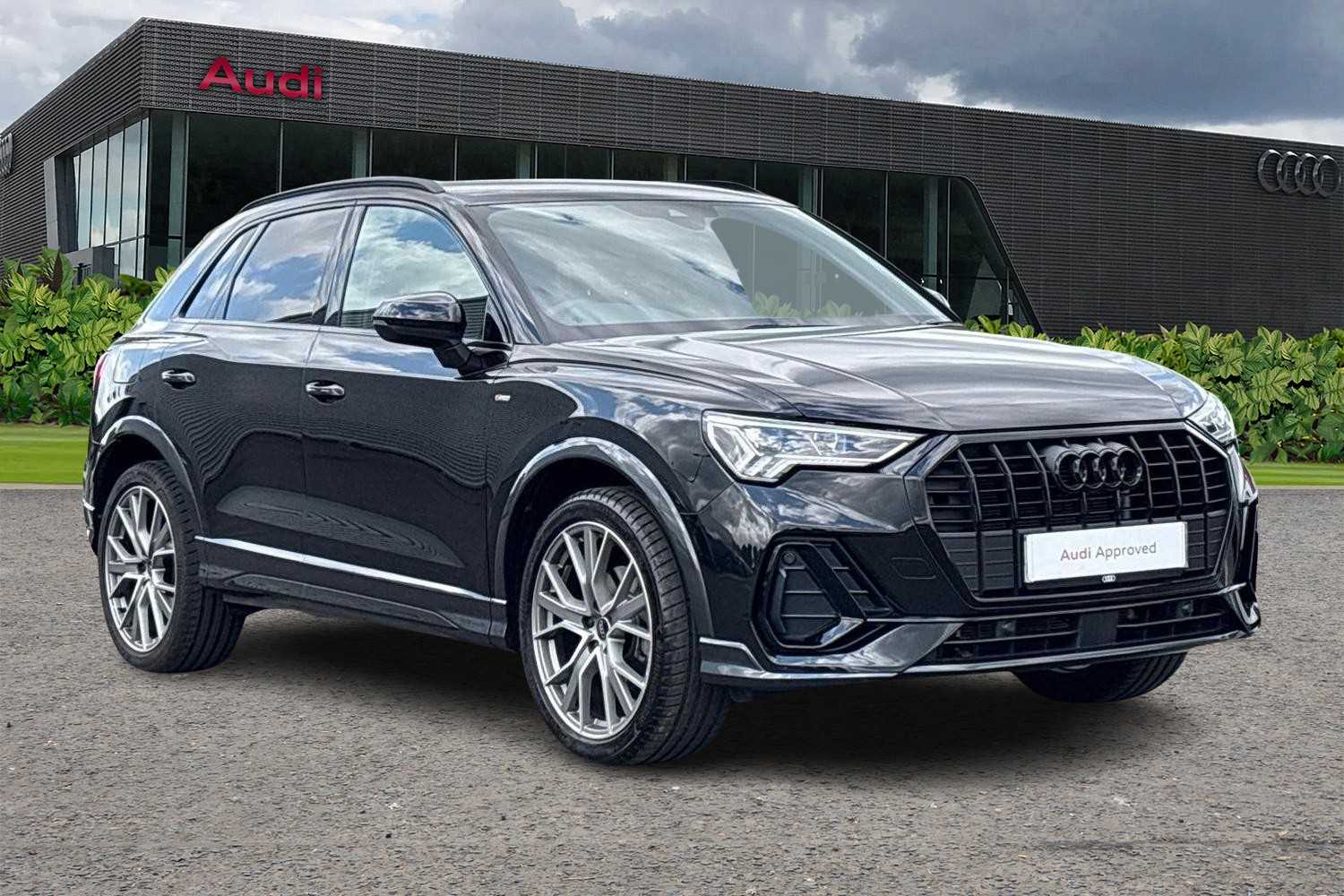 Main listing image - Audi Q3