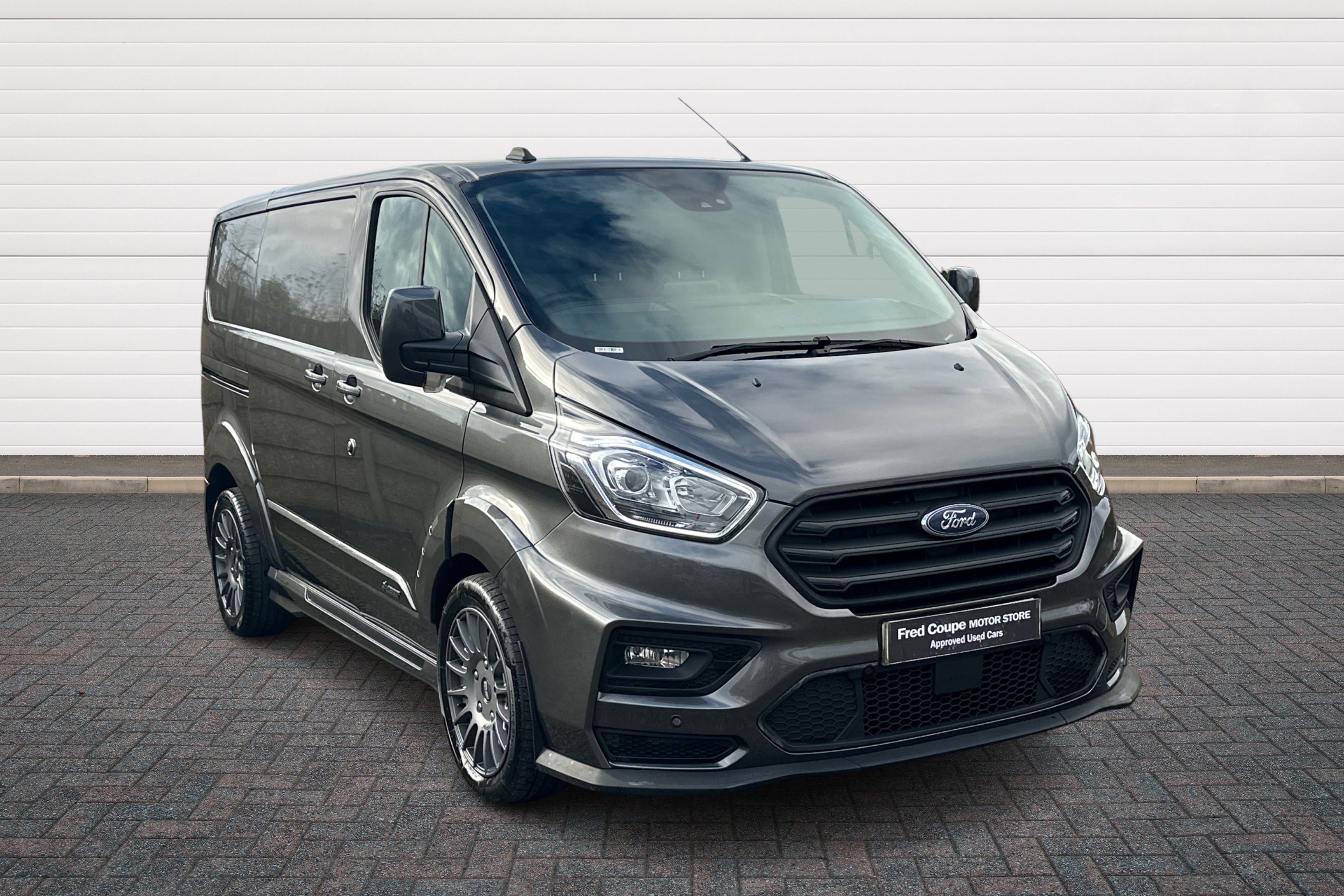 Main listing image - Ford Transit Custom